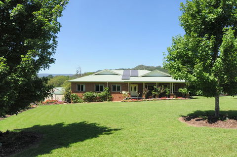 Tatiara - Spacious Family Friendly Home! - Getaway Accommodation 1