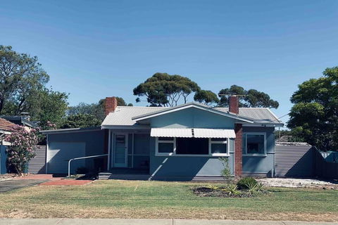 The Beach House Busselton - Getaway Accommodation 0
