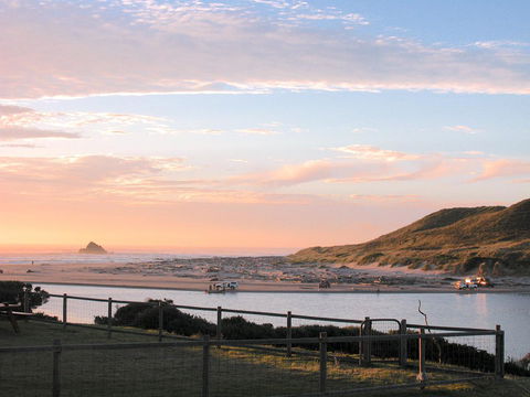 Arthur Riverfront And Sea Lodge Downstream - Getaway Accommodation 21