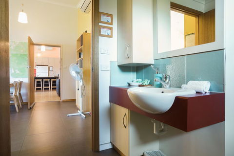 Arthur Riverfront And Sea Lodge Downstream - Getaway Accommodation 17