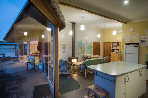 Arthur Riverfront And Sea Lodge Downstream - Getaway Accommodation 8
