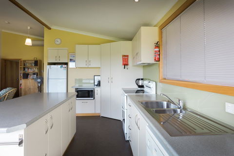Arthur Riverfront And Sea Lodge Downstream - Getaway Accommodation 10