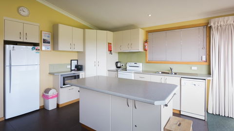 Arthur Riverfront And Sea Lodge Downstream - Getaway Accommodation 11