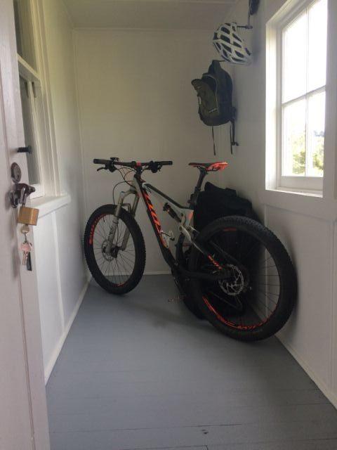 Riders Hut - Derby - Getaway Accommodation 24