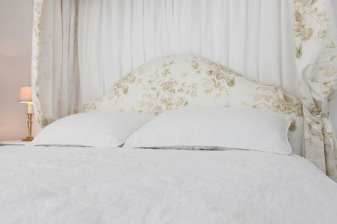 White Dove Cottage Bed And Breakfast - Getaway Accommodation 3