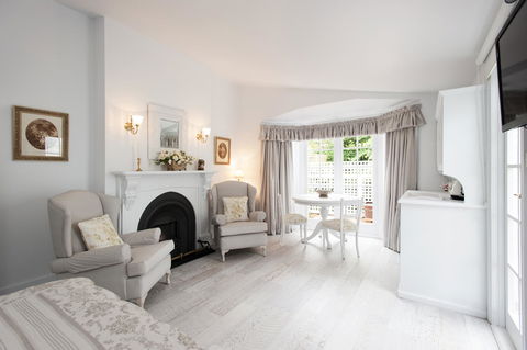 White Dove Cottage Bed And Breakfast - Getaway Accommodation 2