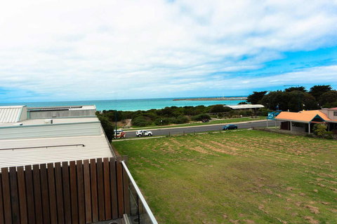 The Apollo - Getaway Accommodation 15