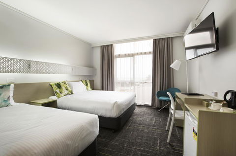 Nightcap At Sandringham Hotel - Getaway Accommodation 0