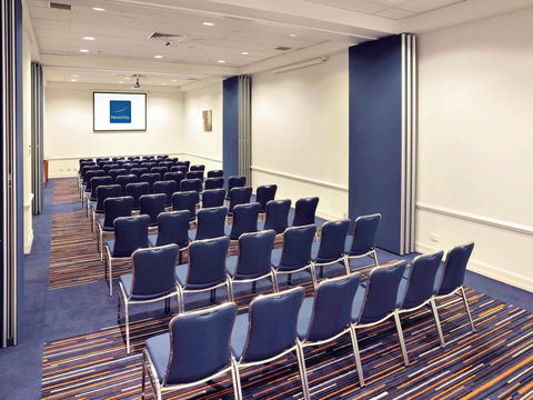 Novotel Melbourne Glen Waverley - Getaway Accommodation 23