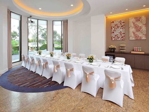 Novotel Melbourne Glen Waverley - Getaway Accommodation 19