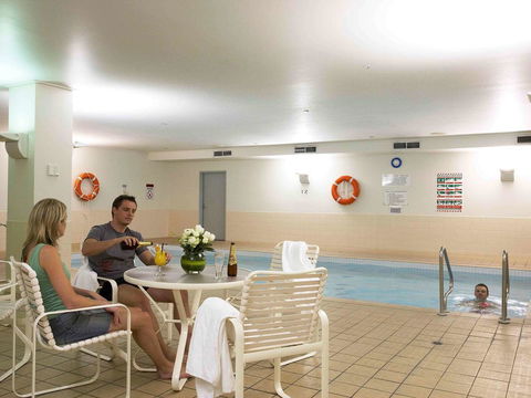 Novotel Melbourne Glen Waverley - Getaway Accommodation 7