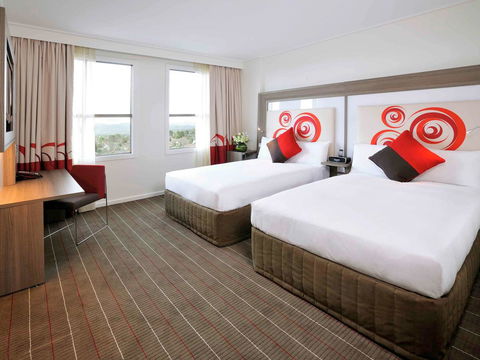 Novotel Melbourne Glen Waverley - Getaway Accommodation 3