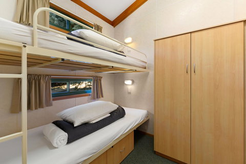 Bright Riverside Holiday Park - Getaway Accommodation 18