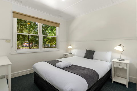 Bright Riverside Holiday Park - Getaway Accommodation 24