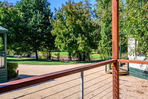 Bright Riverside Holiday Park - Getaway Accommodation 38