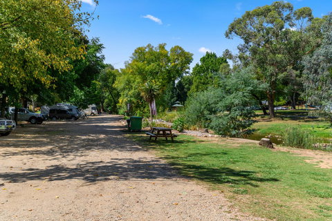 Bright Riverside Holiday Park - Getaway Accommodation 19