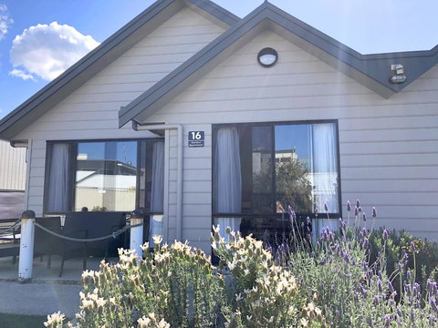 Apollo Bay Waterfront Motor Inn - Getaway Accommodation 20