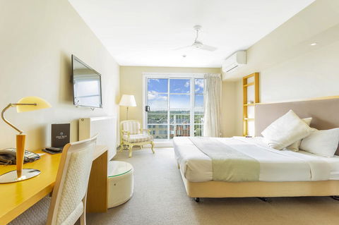 Deep Blue Hotel & Hot Springs - Getaway Accommodation 41