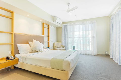 Deep Blue Hotel & Hot Springs - Getaway Accommodation 43