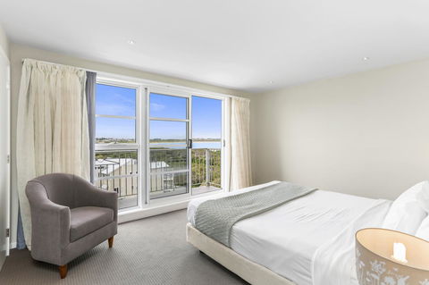 Deep Blue Hotel & Hot Springs - Getaway Accommodation 26