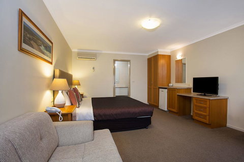 Comfort Inn Warrnambool International - Getaway Accommodation 13