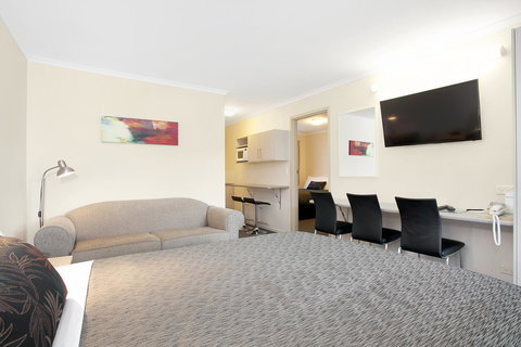 Comfort Inn Warrnambool International - Getaway Accommodation 26