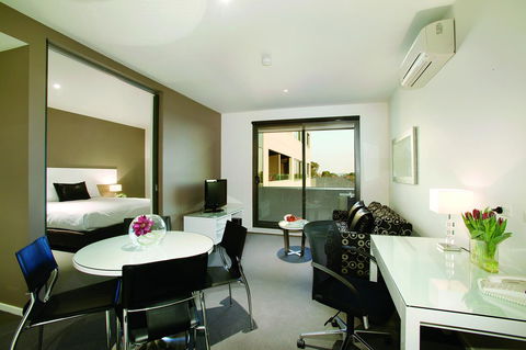 Punthill Oakleigh - Getaway Accommodation 0