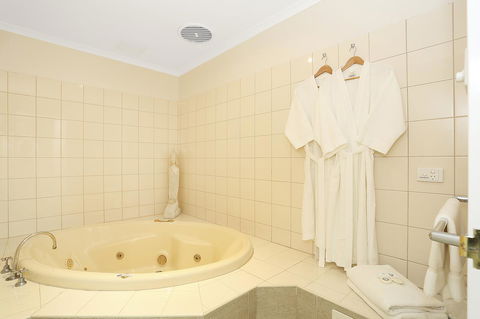 Quality Inn & Suites The Menzies - Getaway Accommodation 35