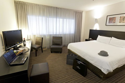 Causeway 353 Hotel - Getaway Accommodation 24