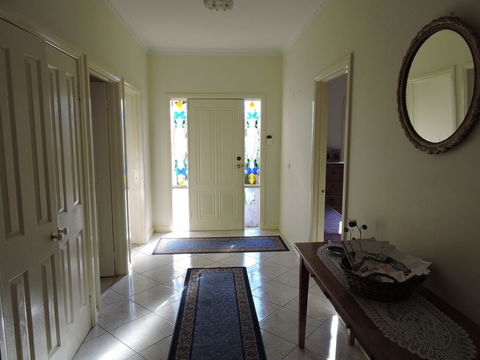 Monash And Chadstone WiFi - Getaway Accommodation 6