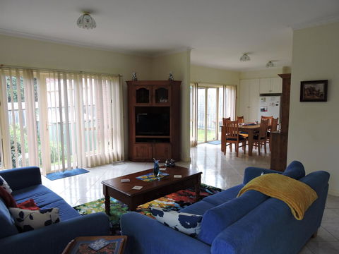 Monash And Chadstone WiFi - Getaway Accommodation 8