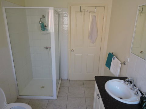 Monash And Chadstone WiFi - Getaway Accommodation 19