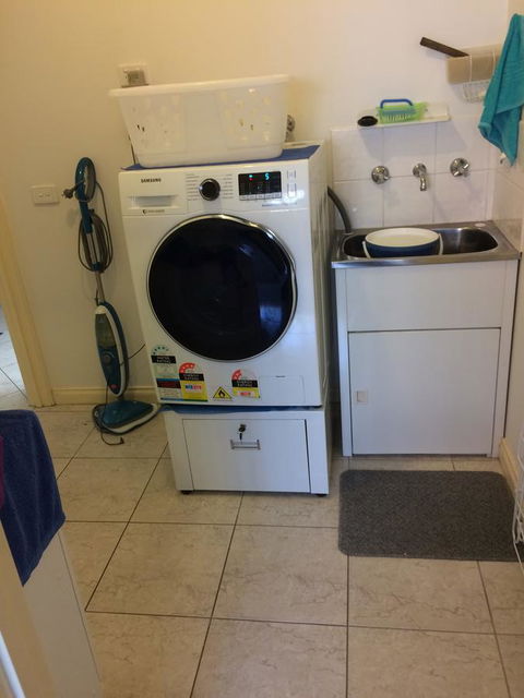 Monash And Chadstone WiFi - Getaway Accommodation 22