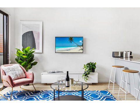 Boutique Apartment In Quiet, Sought-after Suburb - Getaway Accommodation 0