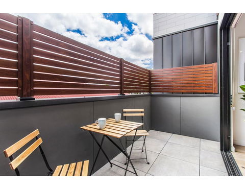 Boutique Apartment In Quiet, Sought-after Suburb - Getaway Accommodation 2