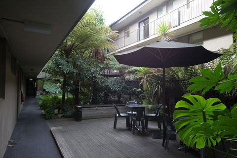Albert Heights Serviced Apartments - Getaway Accommodation 16