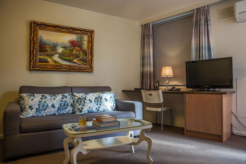 Albert Heights Serviced Apartments - Getaway Accommodation 7