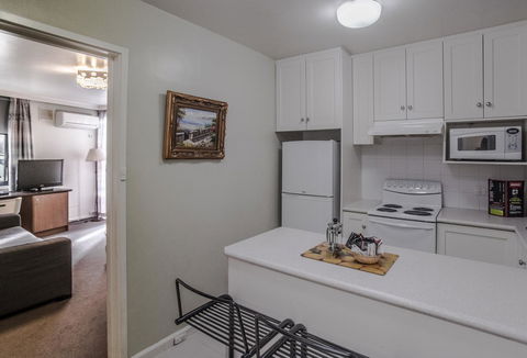 Albert Heights Serviced Apartments - Getaway Accommodation 1