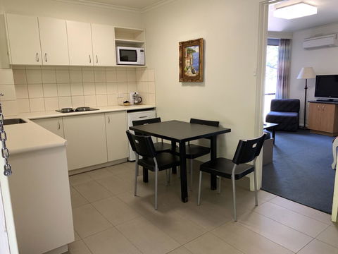Albert Heights Serviced Apartments - Getaway Accommodation 25