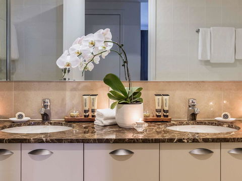 Quay West Suites Melbourne - Getaway Accommodation 29