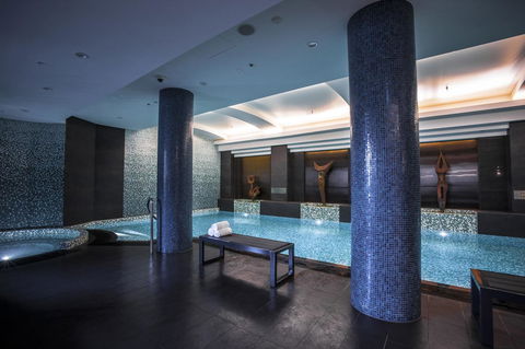 Quay West Suites Melbourne - Getaway Accommodation 10