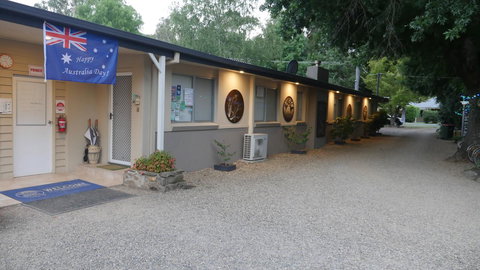 Adina Lodge Holiday Apartments - Getaway Accommodation 4
