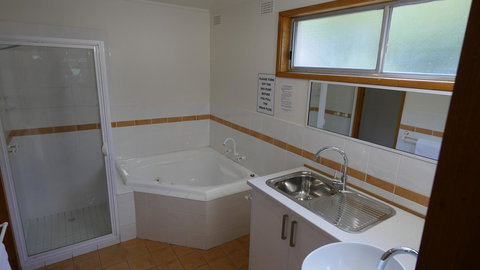 Adina Lodge Holiday Apartments - Getaway Accommodation 26
