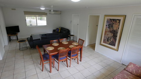 Adina Lodge Holiday Apartments - Getaway Accommodation 24