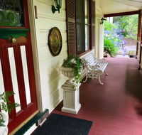 The Chalet Guesthouse And Studio - Getaway Accommodation