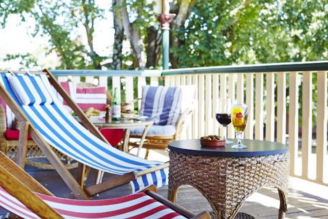 The Daylesford Hotel - Getaway Accommodation 0