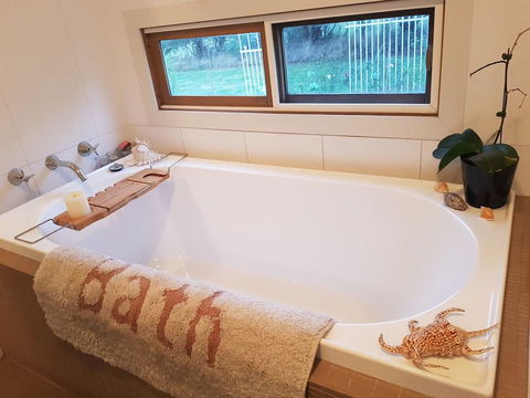 The Gurdies Room With Amazing Sunset Views - Getaway Accommodation 2