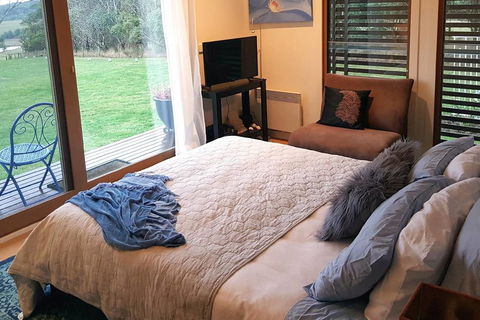 The Gurdies Room With Amazing Sunset Views - Getaway Accommodation 0