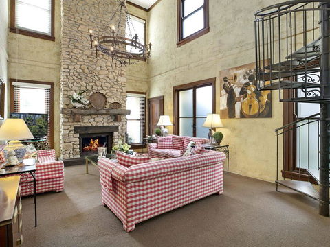 The Lodge @ Linden Hall - Getaway Accommodation 3