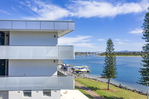 The Mid Pacific - Getaway Accommodation 0